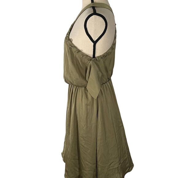 Guess Halter Off the Shoulder Mini Dress Green Women's Size Medium NWT - Picture 4 of 8